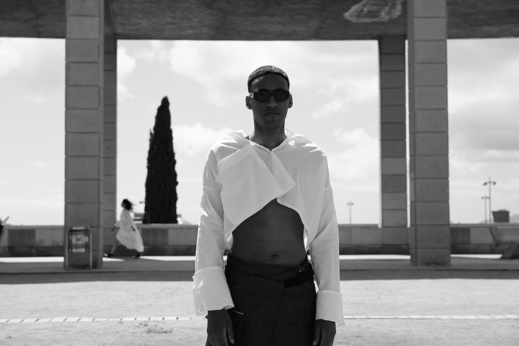 Black and white fashion architecture photoshoot editorial Lupe Giraldo Barcelona Sebastien franca