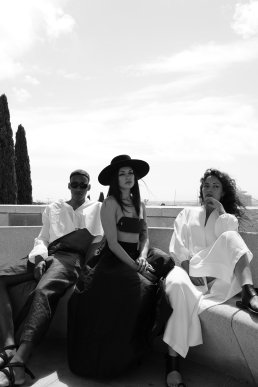 Black and white fashion architecture photoshoot editorial group models Lupe Giraldo Barcelona Sebastien franca