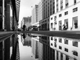 black and white photography street reflexion Manhattan New York