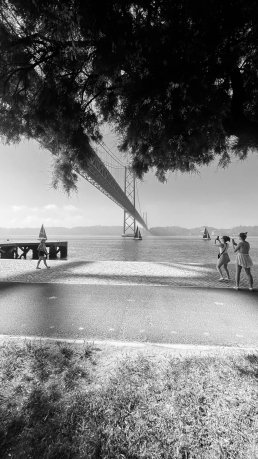 black and white photography photographers Bridge Lisboa