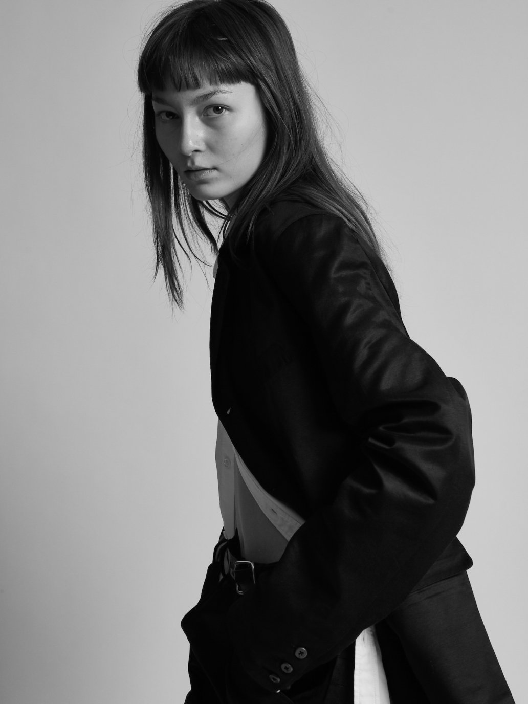 Fashion e-commerce editorial girl black and white photoshoot sebastien Franca