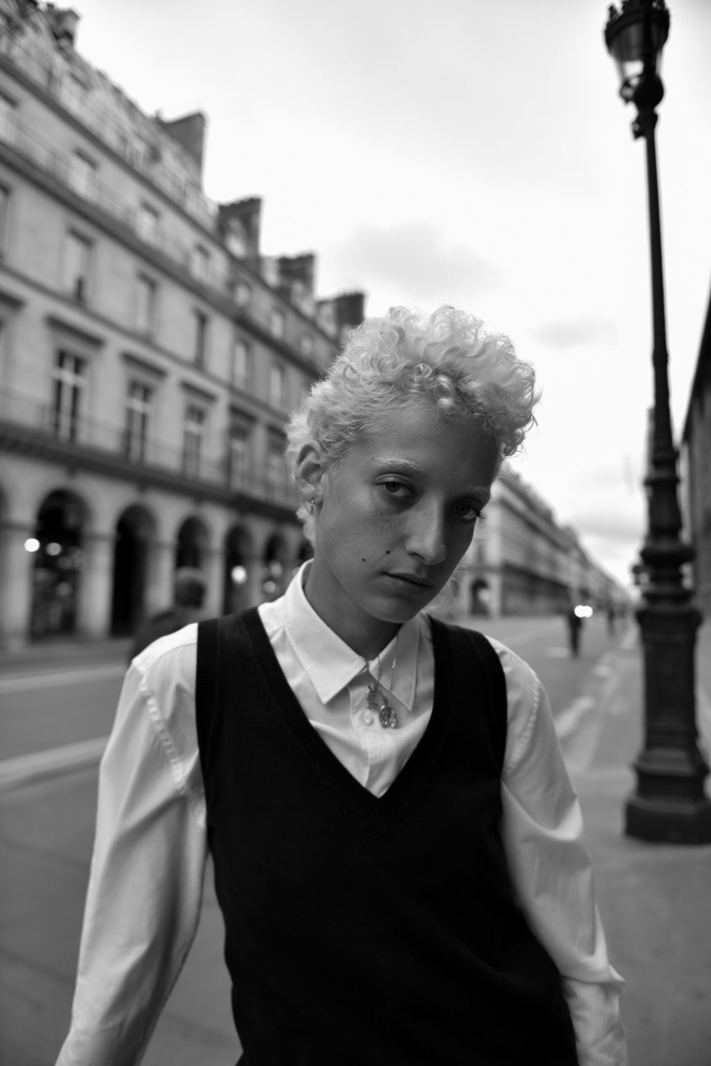 Fashion Photoshoot Editorial Noir et blanc PARIS Rivoli