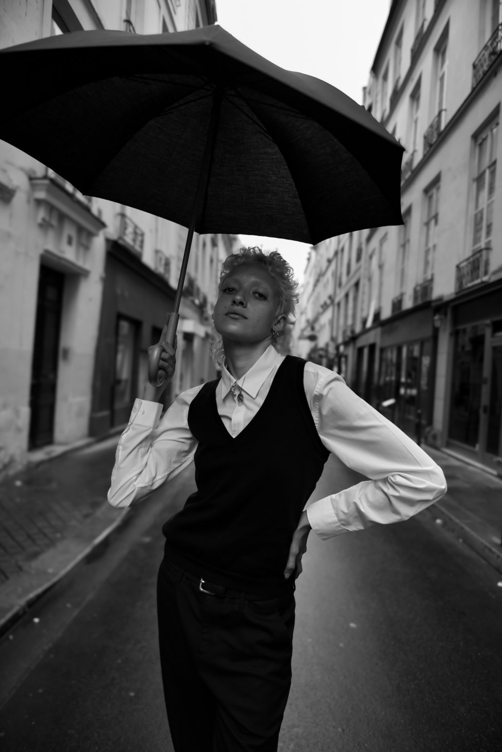 Portrait Street Editorial Fashion black and white PARIS