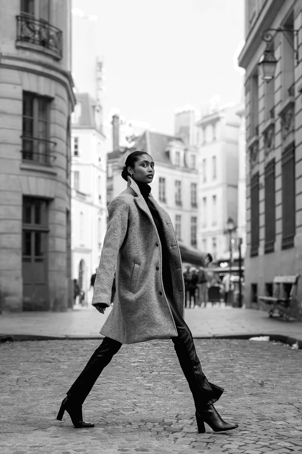 Gallerie Vivienne PARIS Black and white Fashion photoshoot Sebastien Franca