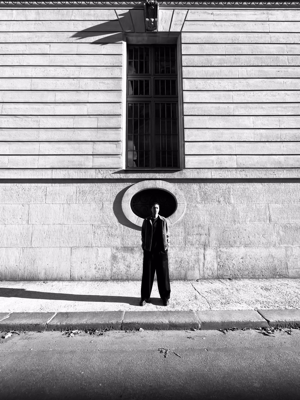 Black and white Fashion photoshoot rue PARIS Sebastien Franca