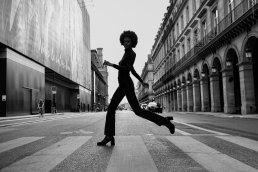 Iconic black and white fashion photoshoot Paris Rivoli black and white Sebastien FRANCA photographer