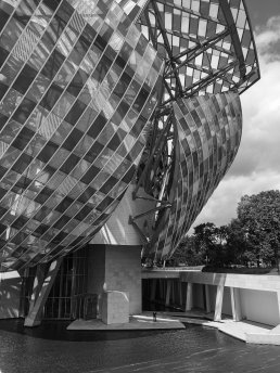 Louis Vuitton black and white Architecture photography Paris photographer sebastien franca fine art