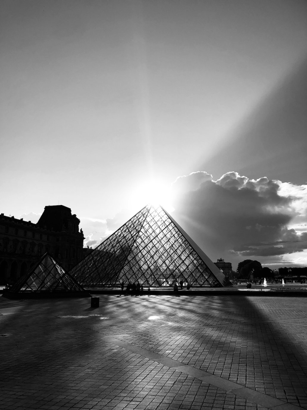 Pyramid louvre François Mitterrand paris architectural photography architectural photographer sebastien franca fine art